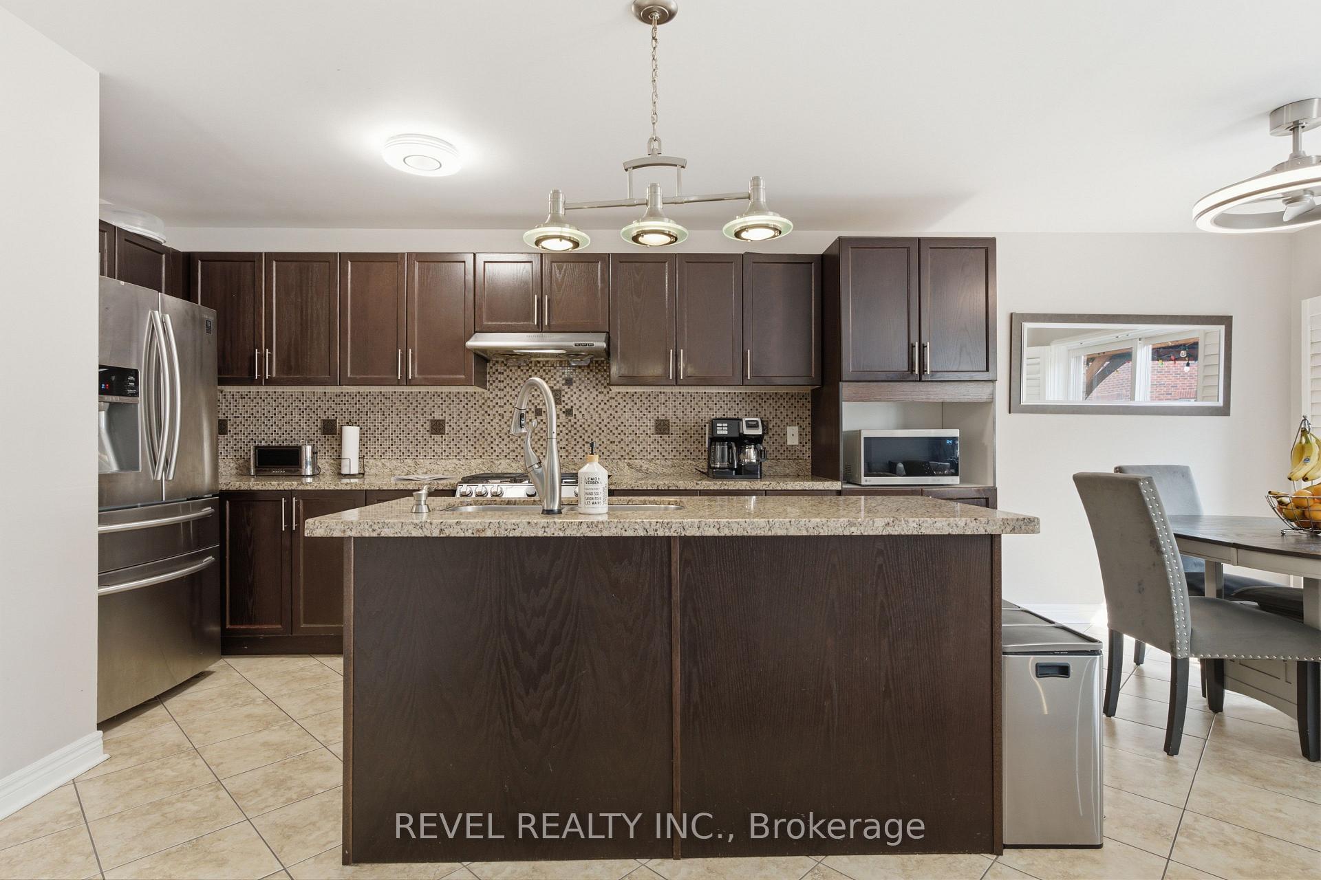 Photo 7 of 256 Giddings Crescent, Milton, Scott — HOMEH