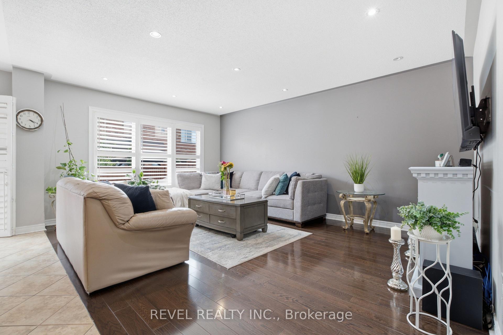 Photo 11 of 256 Giddings Crescent, Milton, Scott — HOMEH