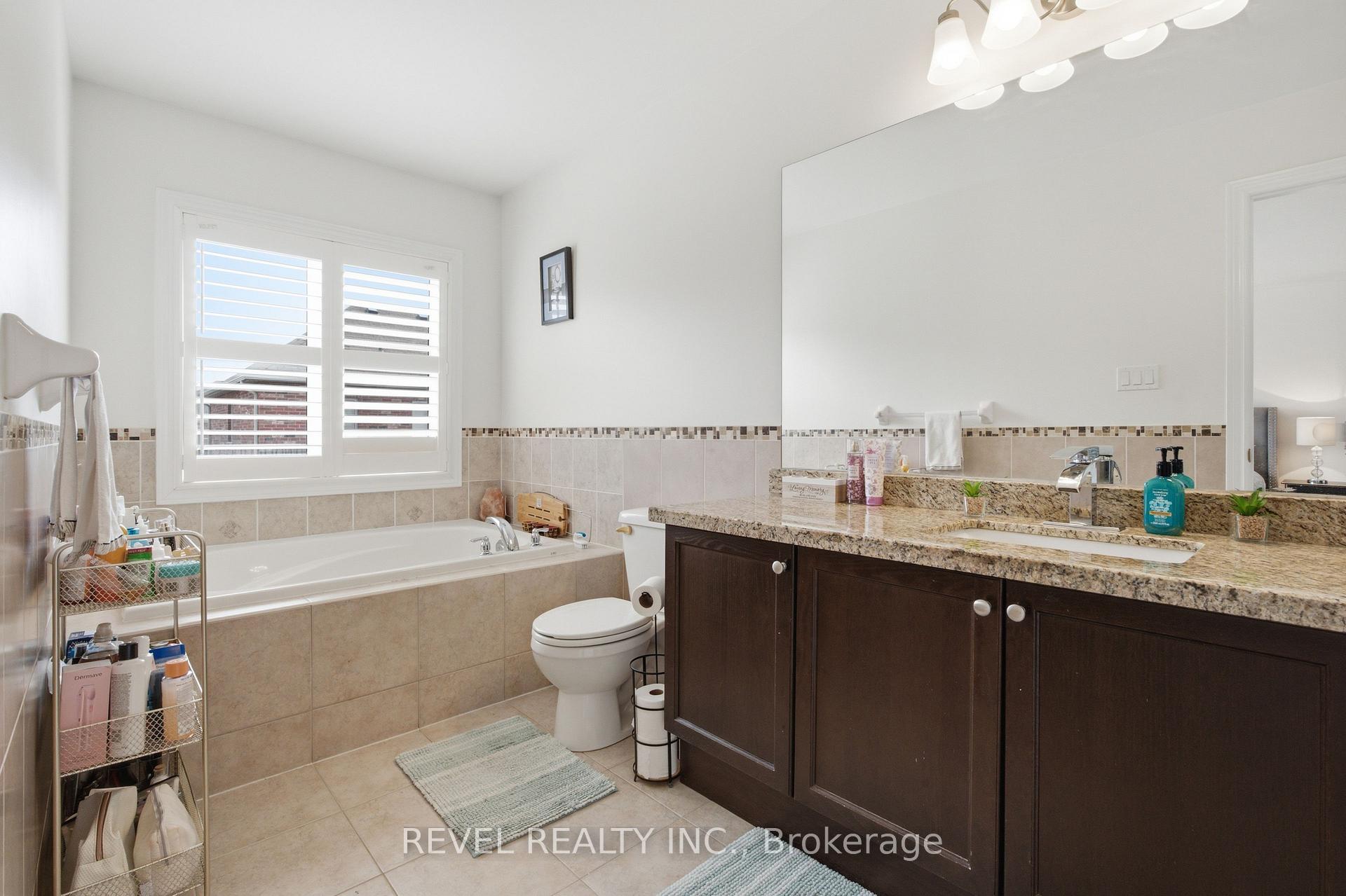 Photo 14 of 256 Giddings Crescent, Milton, Scott — HOMEH