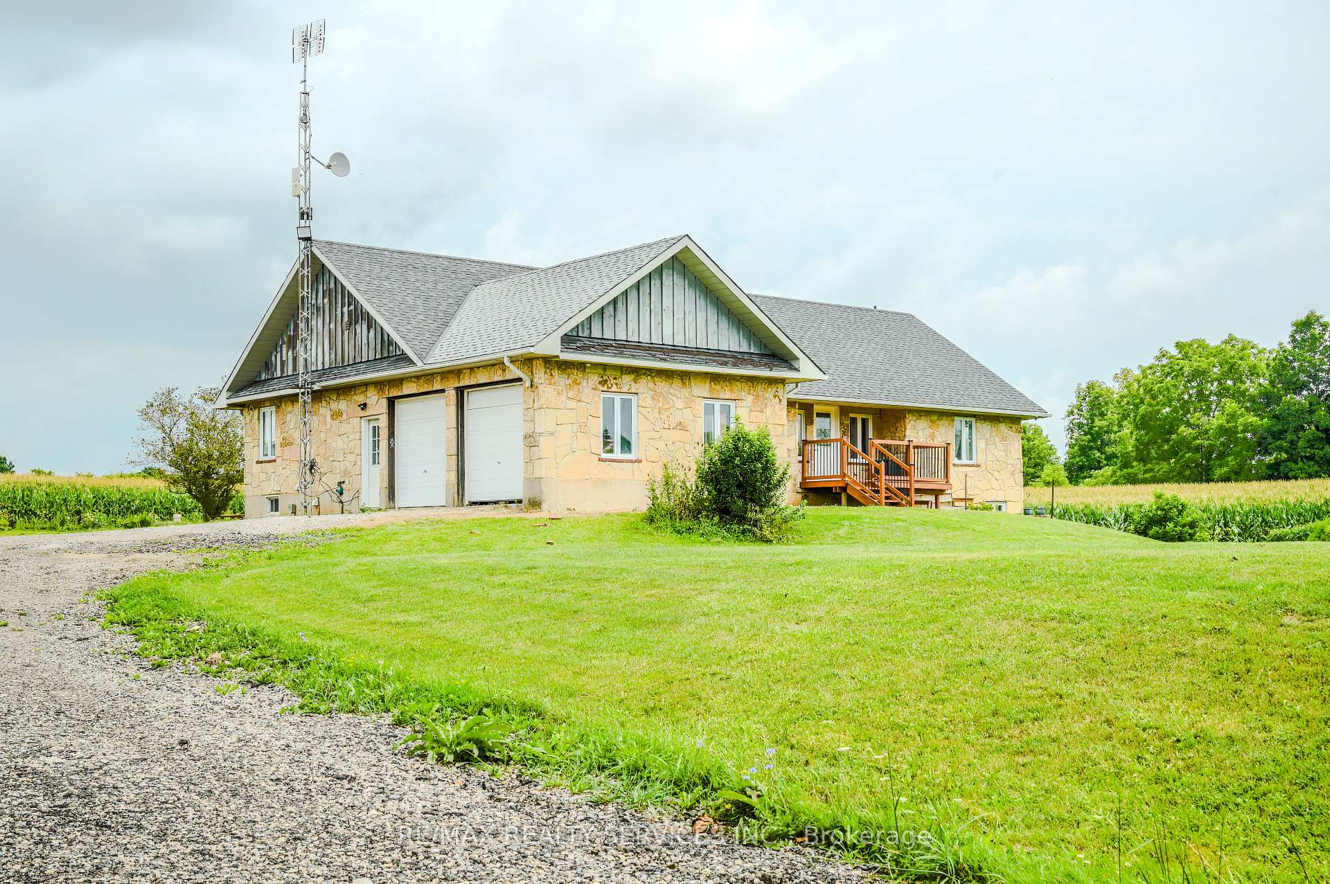 Photo 3 of 107 6th Line, Haldimand — HOMEH