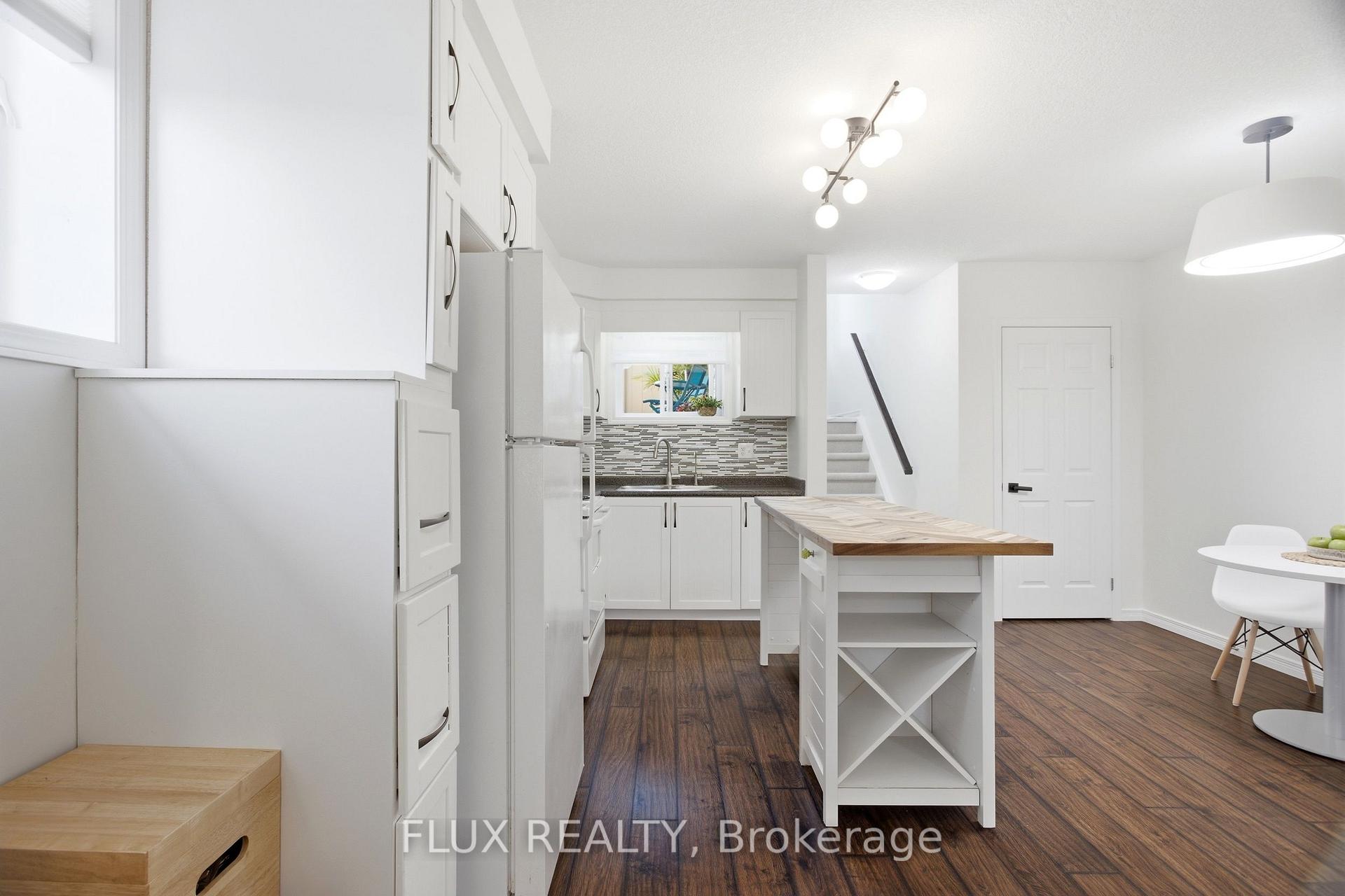 Photo 10 of Unit D11, 1941 Ottawa Street S, Kitchener, Larentian West — HOMEH