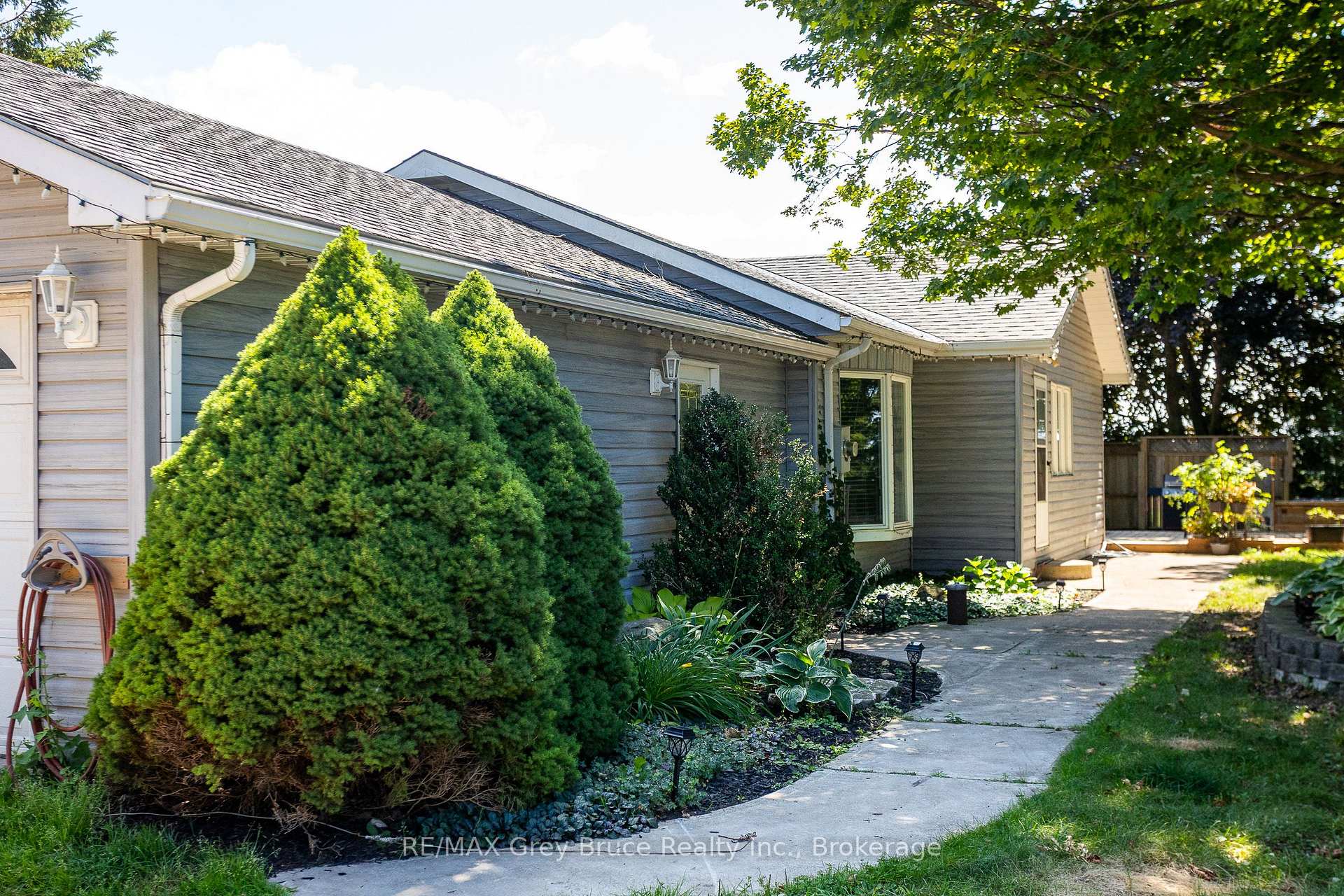 Photo 2 of 21484 Grey 16 Road, Chatsworth — HOMEH