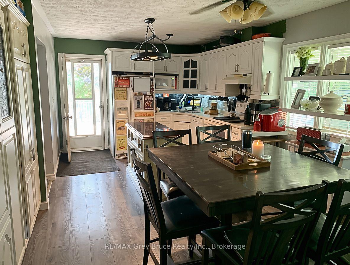 Photo 6 of 21484 Grey 16 Road, Chatsworth — HOMEH