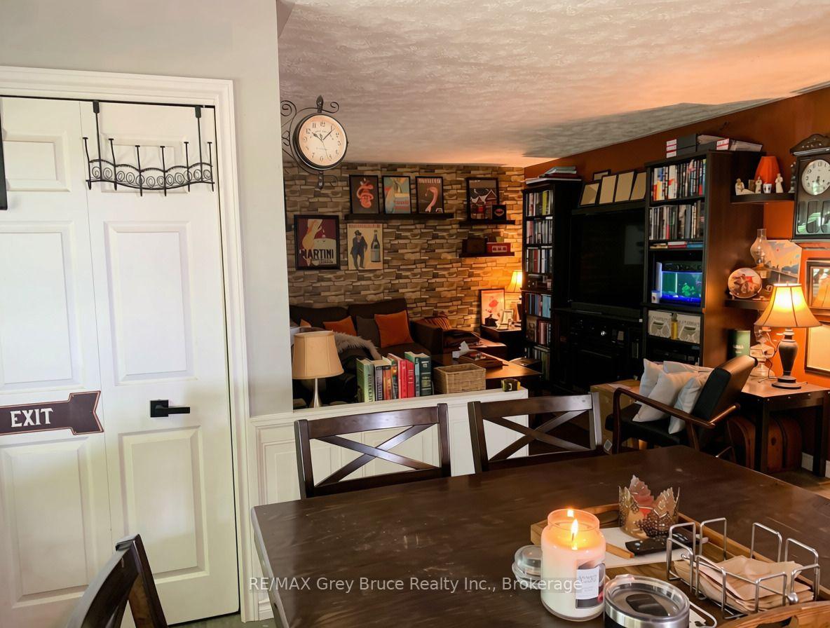 Photo 7 of 21484 Grey 16 Road, Chatsworth — HOMEH