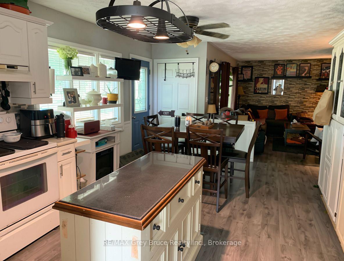 Photo 8 of 21484 Grey 16 Road, Chatsworth — HOMEH