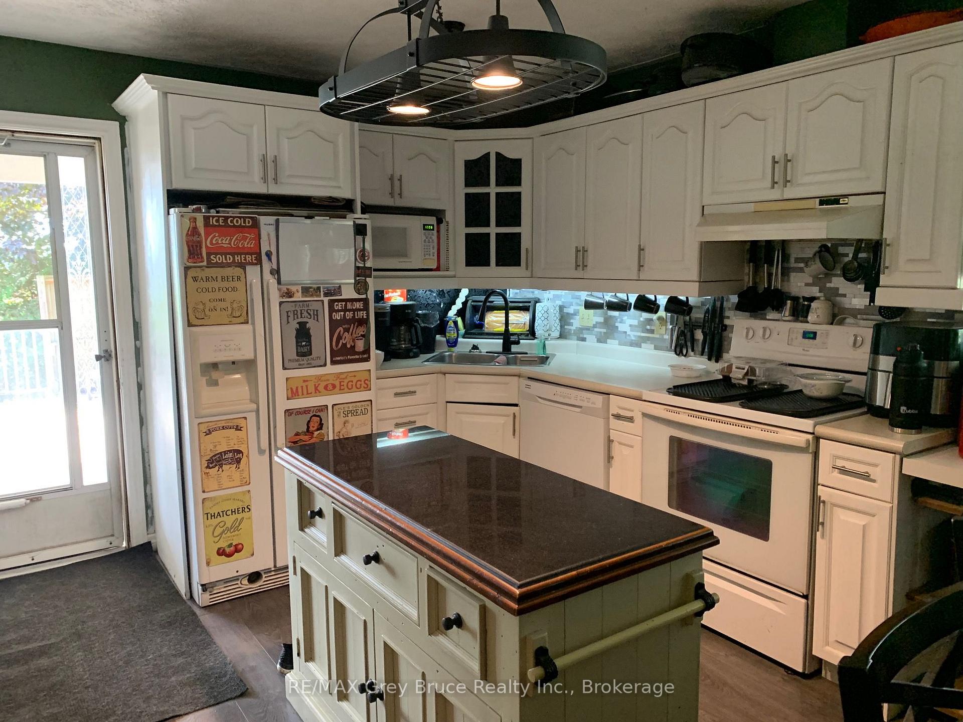 Photo 9 of 21484 Grey 16 Road, Chatsworth — HOMEH