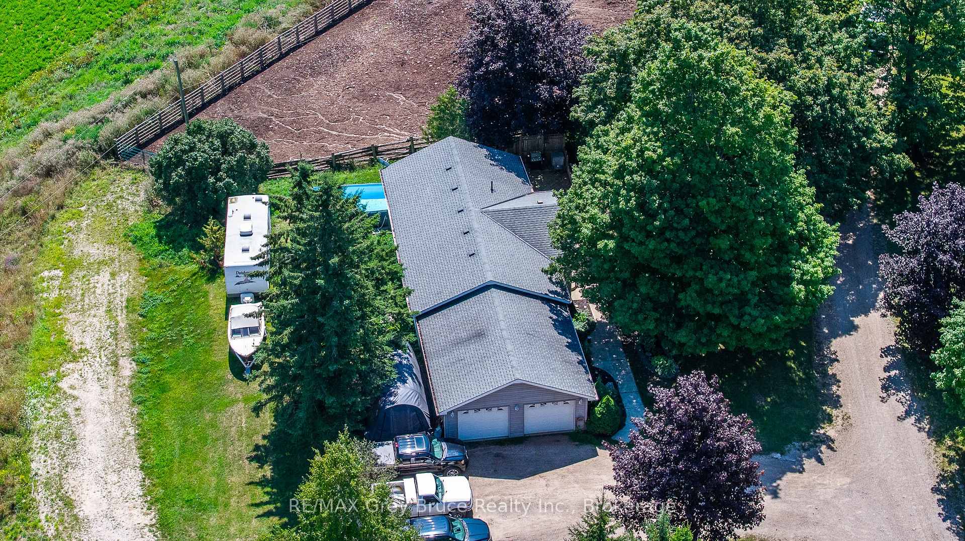 Photo 11 of 21484 Grey 16 Road, Chatsworth — HOMEH