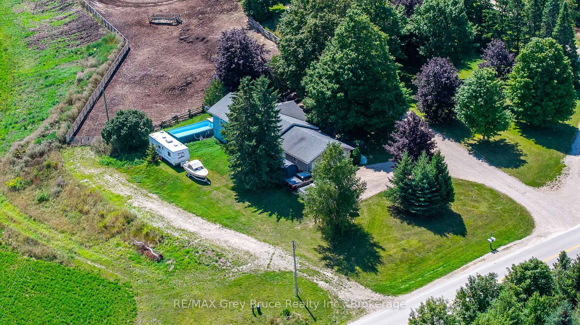 Photo 14 of 21484 Grey 16 Road, Chatsworth — HOMEH