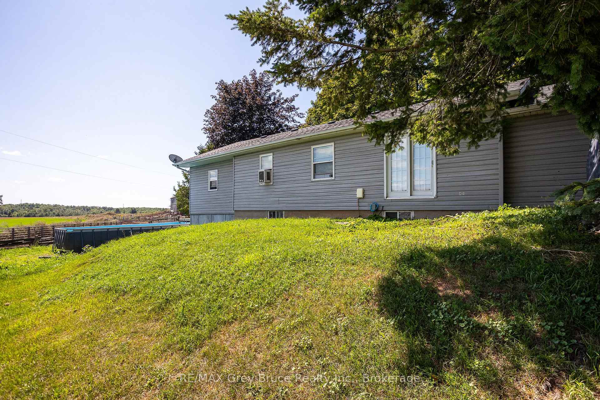 Photo 25 of 21484 Grey 16 Road, Chatsworth — HOMEH