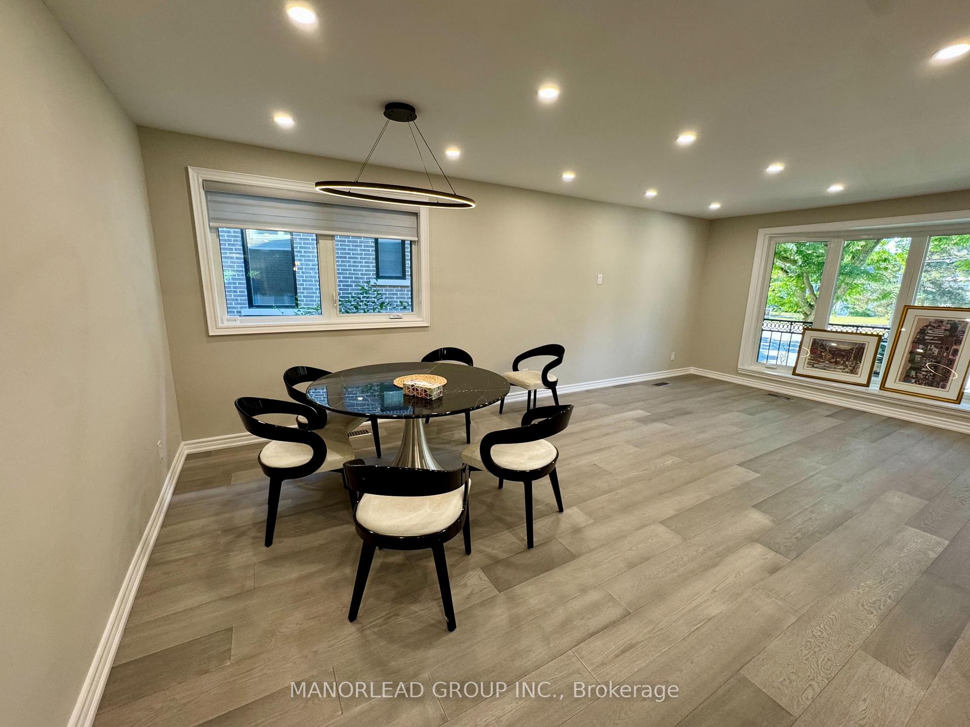 Photo 11 of Unit Upper, 19 Waring Court, North York, Willowdale East — HOMEH