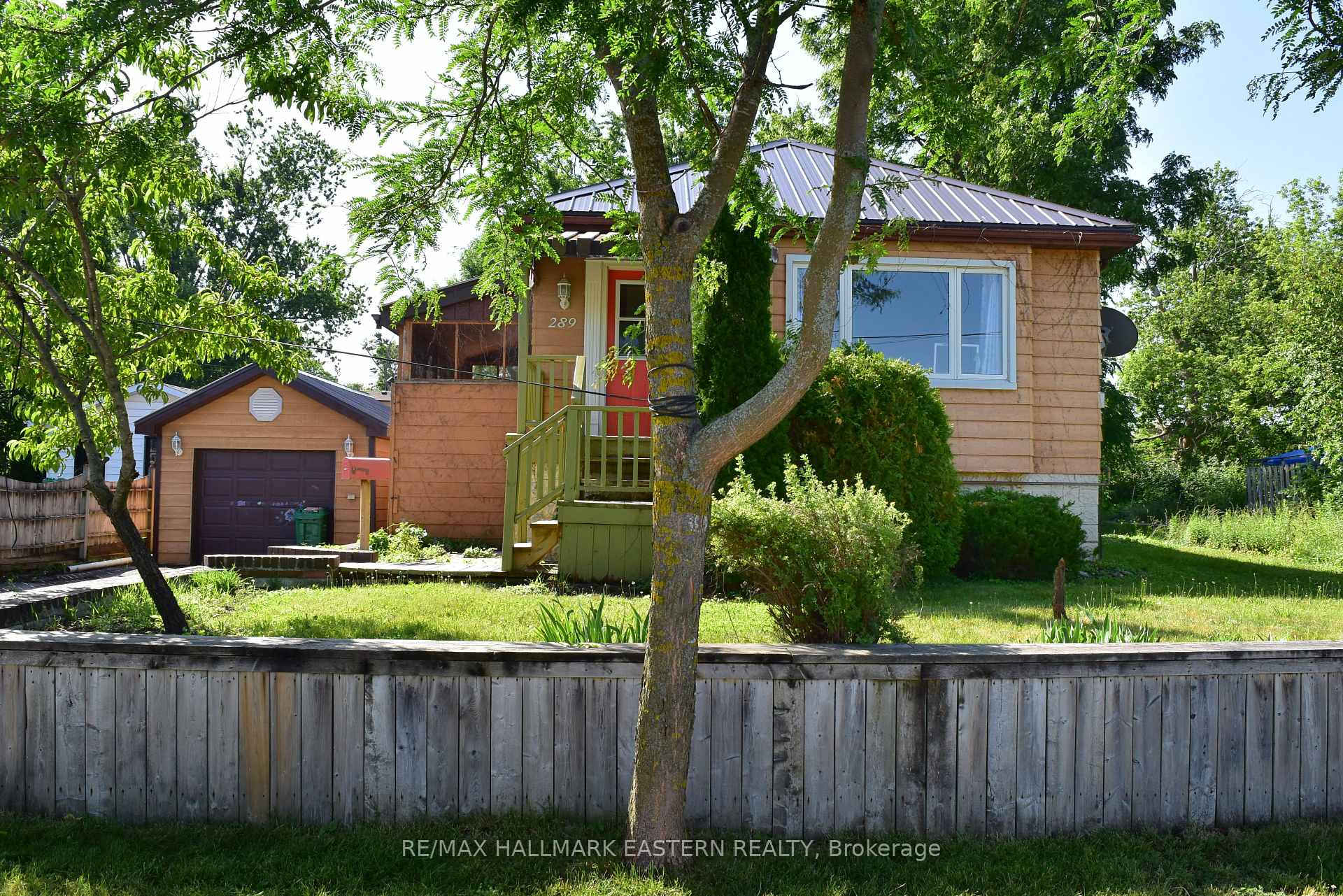 Photo 1 of 289 Bennet Street, Peterborough, Northcrest Ward 5 — HOMEH
