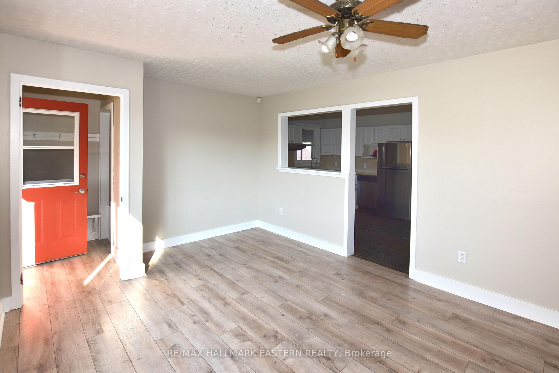 Photo 9 of 289 Bennet Street, Peterborough, Northcrest Ward 5 — HOMEH