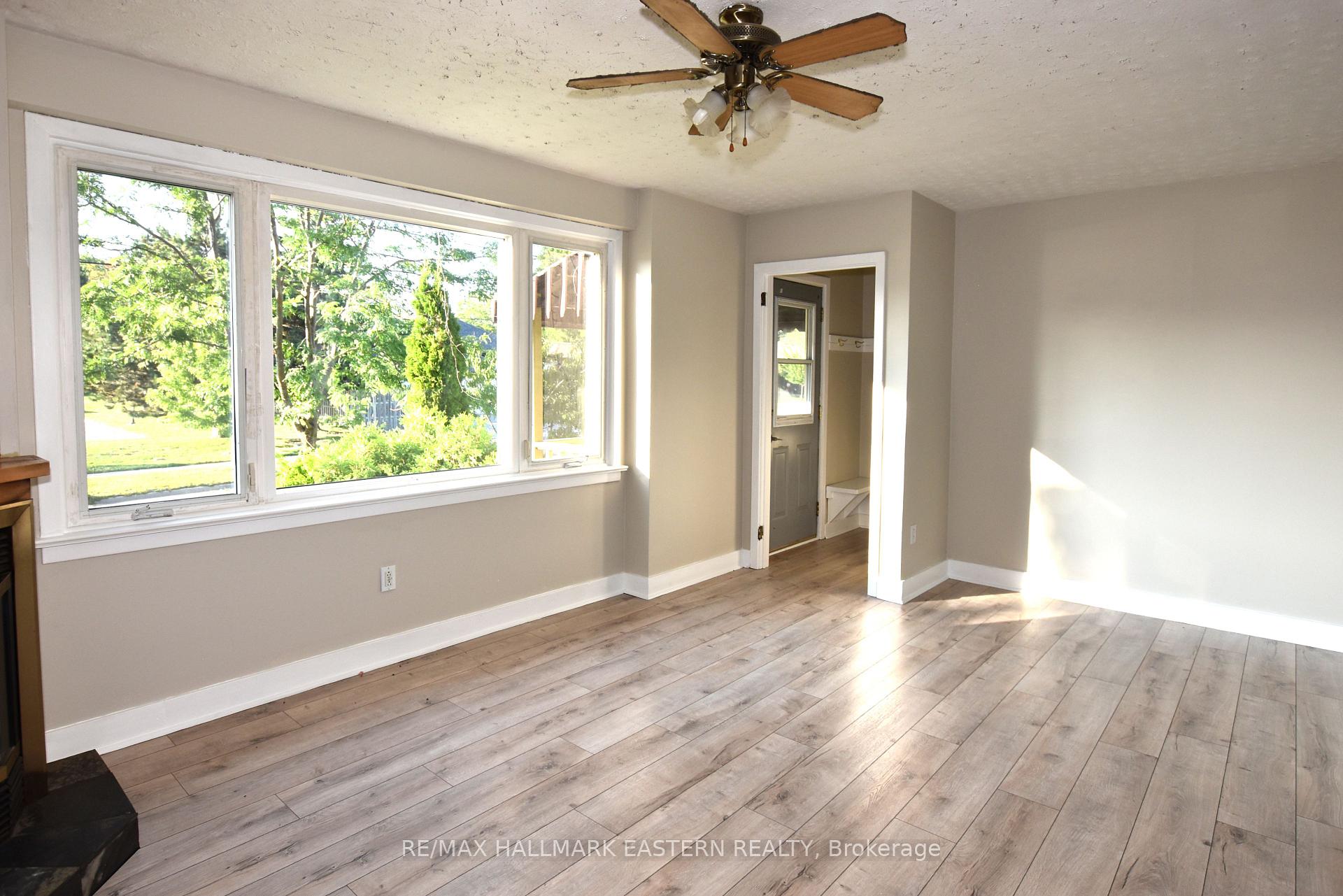 Photo 10 of 289 Bennet Street, Peterborough, Northcrest Ward 5 — HOMEH