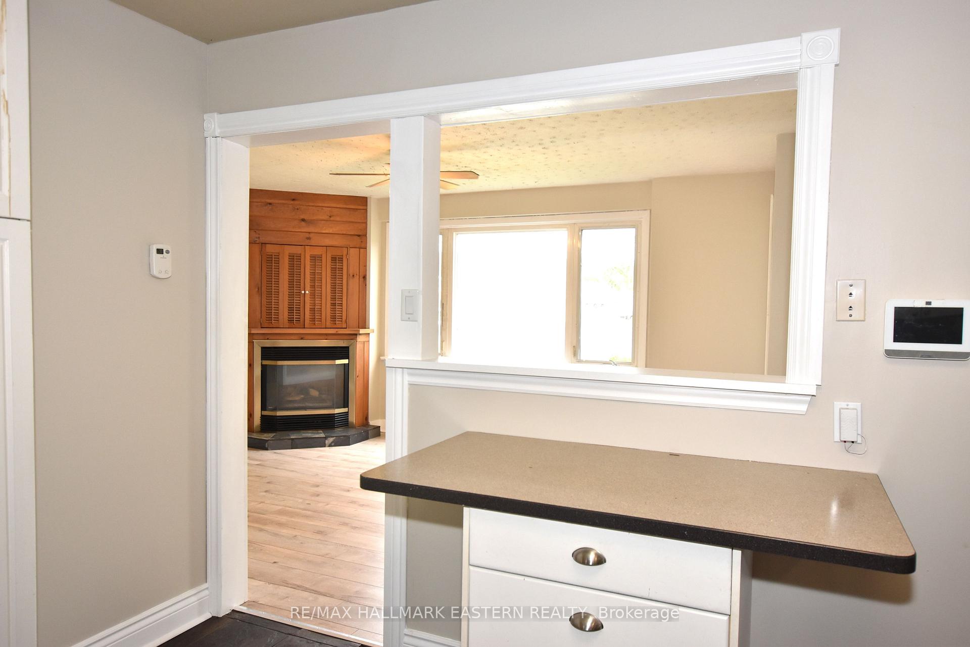 Photo 17 of 289 Bennet Street, Peterborough, Northcrest Ward 5 — HOMEH