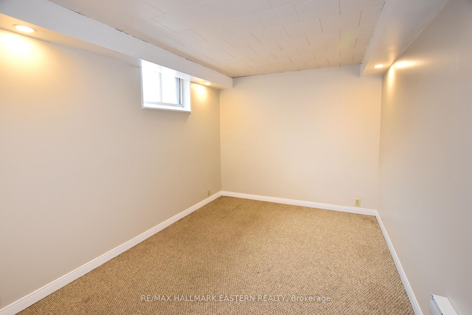 Photo 35 of 289 Bennet Street, Peterborough, Northcrest Ward 5 — HOMEH
