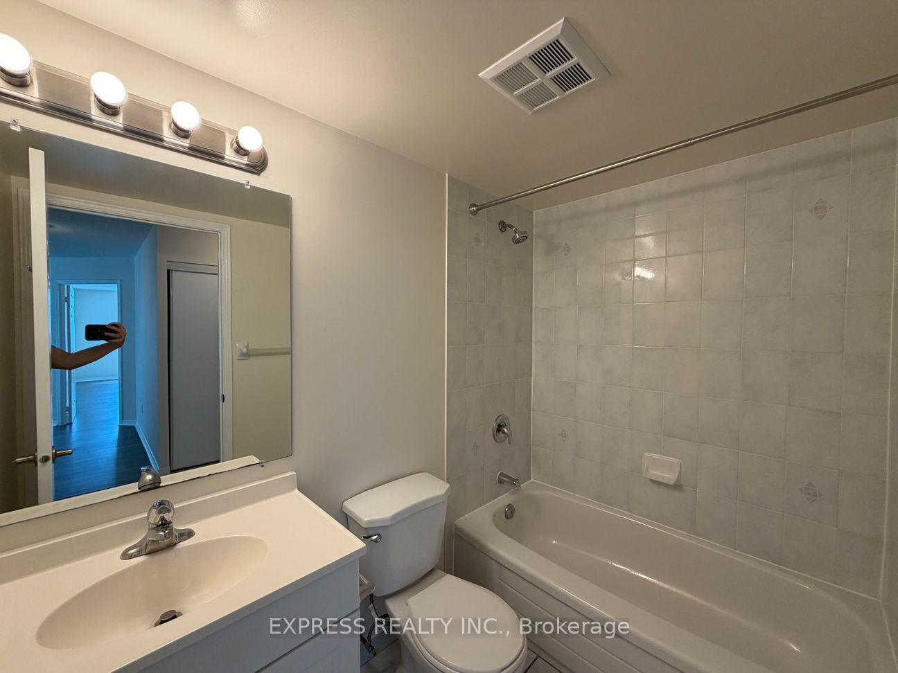 Photo 11 of Unit 715, 39 Pemberton Avenue, North York, Newtonbrook East — HOMEH