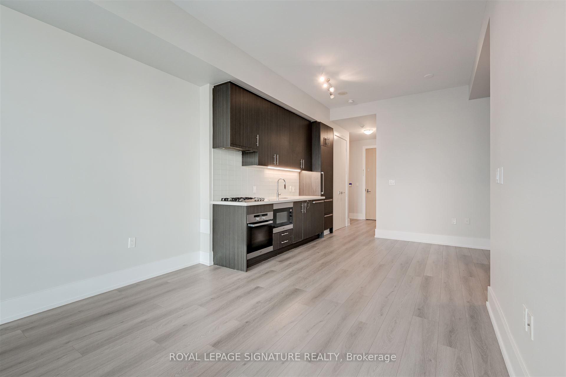 Photo 2 of Unit 424, 29 Queens Quay E, Toronto, Waterfront Communities — HOMEH