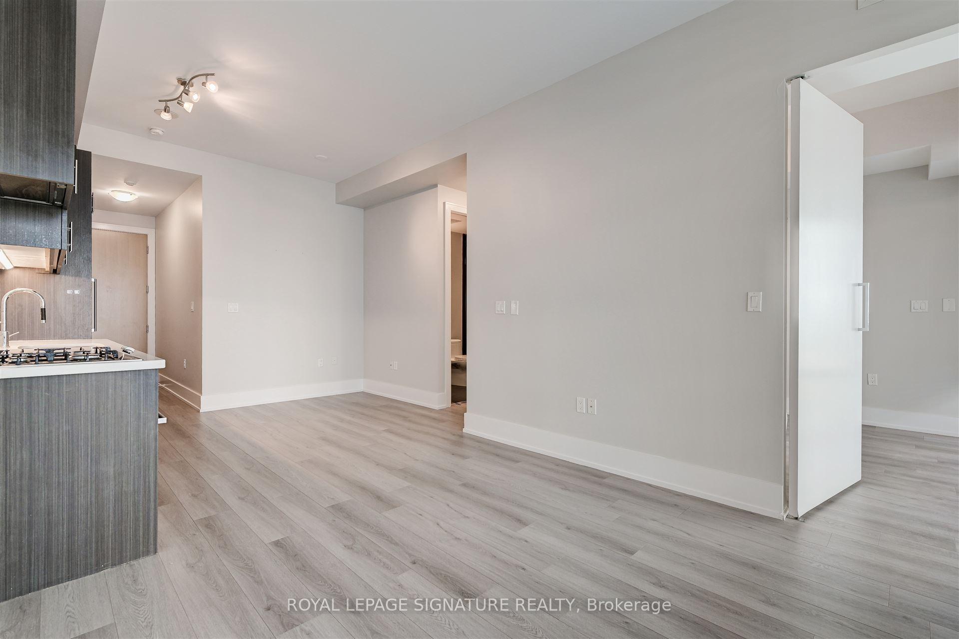 Photo 5 of Unit 424, 29 Queens Quay E, Toronto, Waterfront Communities — HOMEH