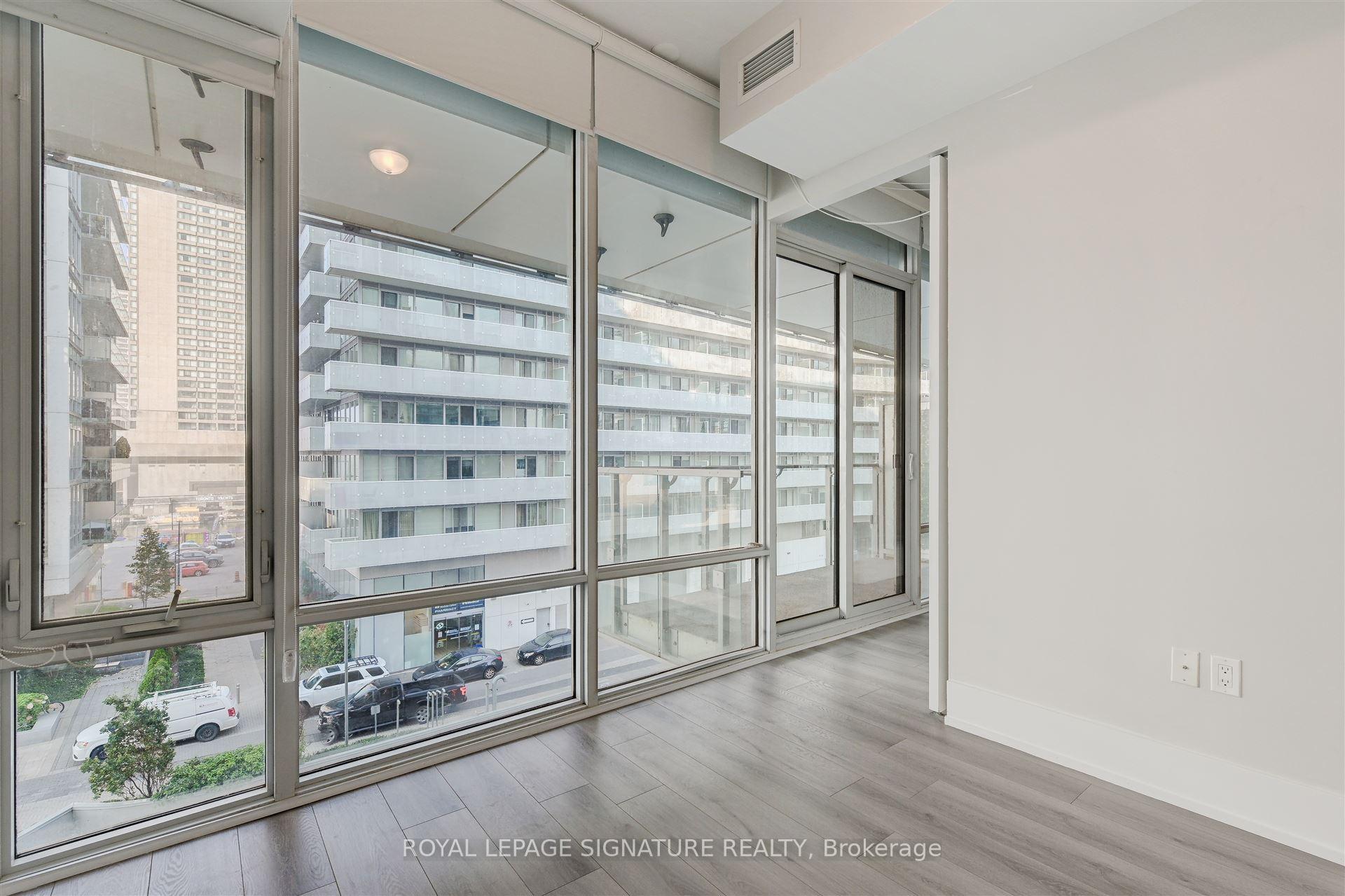 Photo 9 of Unit 424, 29 Queens Quay E, Toronto, Waterfront Communities — HOMEH
