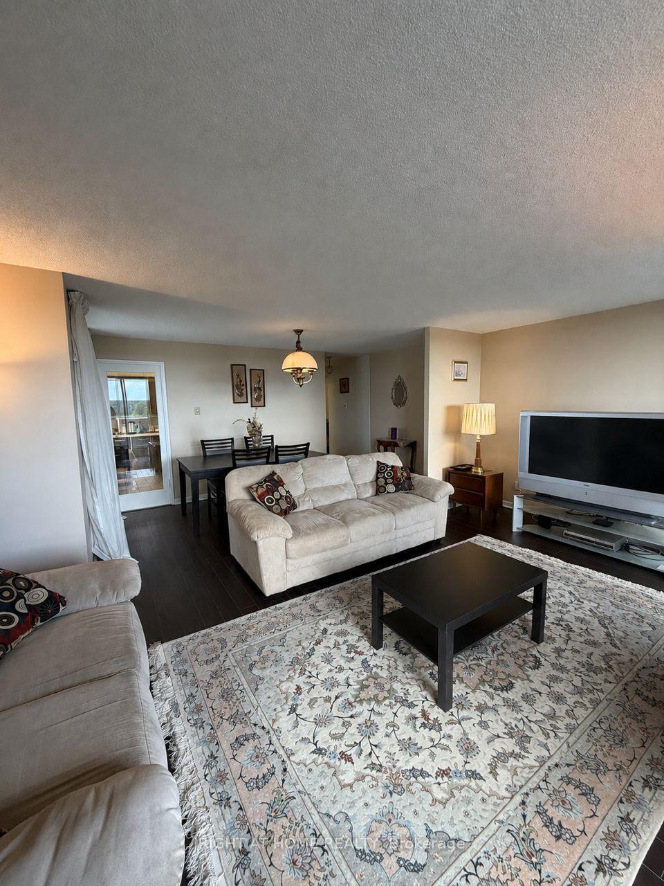 Photo of Unit 802, 60 Inverlochy Boulevard