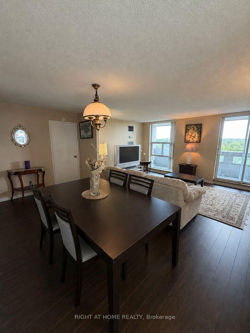 Photo 2 of Unit 802, 60 Inverlochy Boulevard, Markham, Royal Orchard — HOMEH