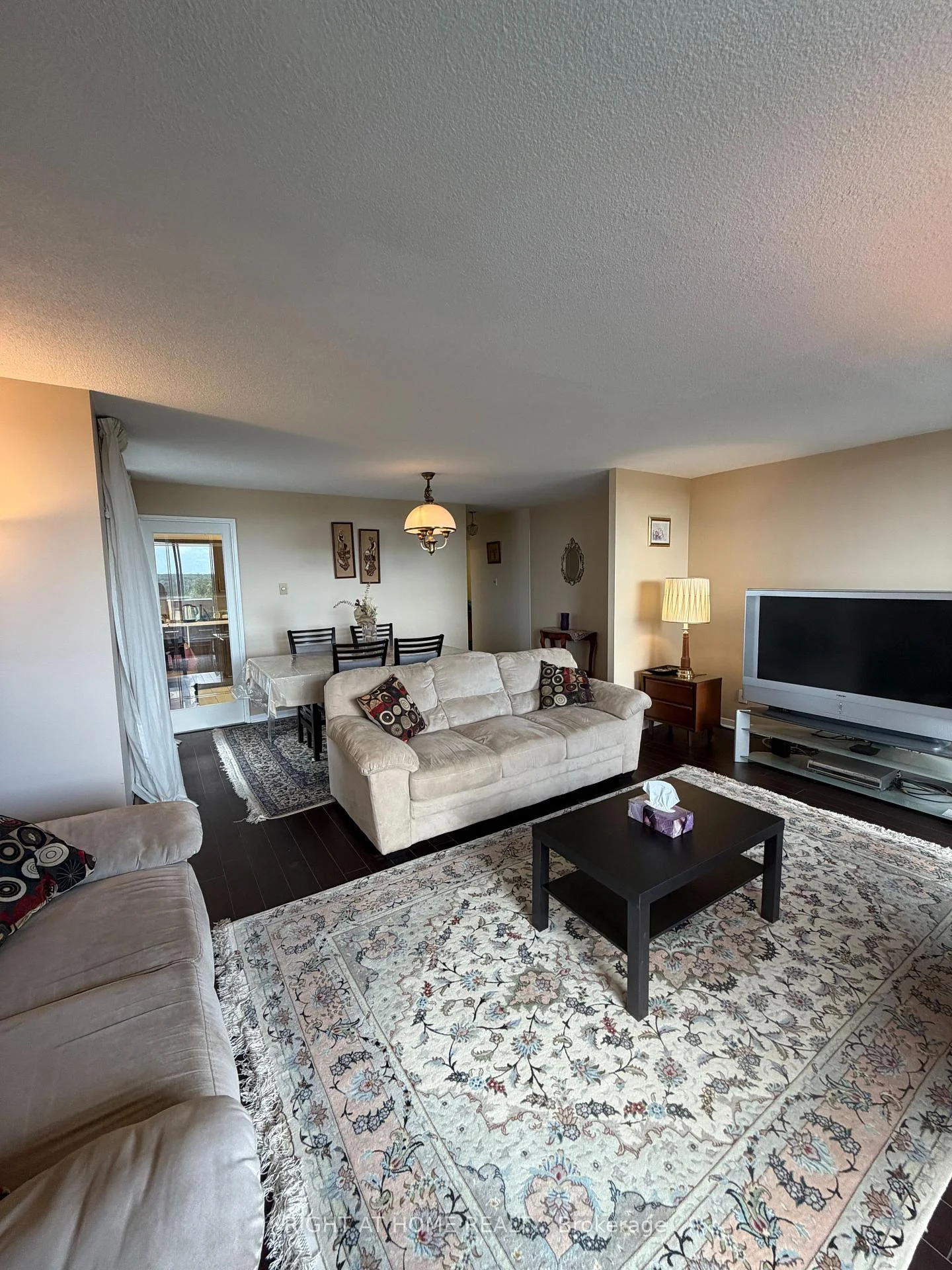 Photo 6 of Unit 802, 60 Inverlochy Boulevard, Markham, Royal Orchard — HOMEH
