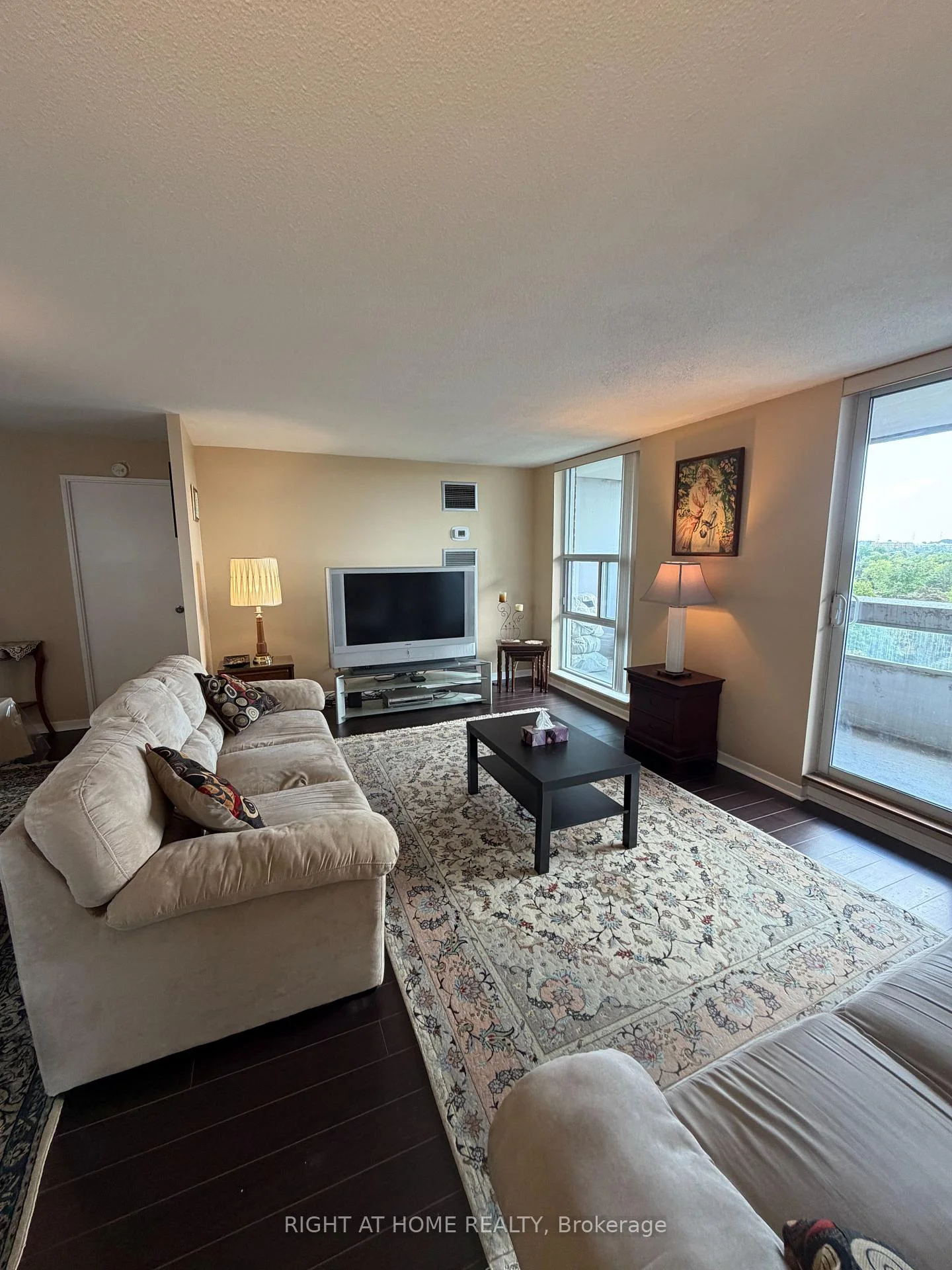 Photo 7 of Unit 802, 60 Inverlochy Boulevard, Markham, Royal Orchard — HOMEH