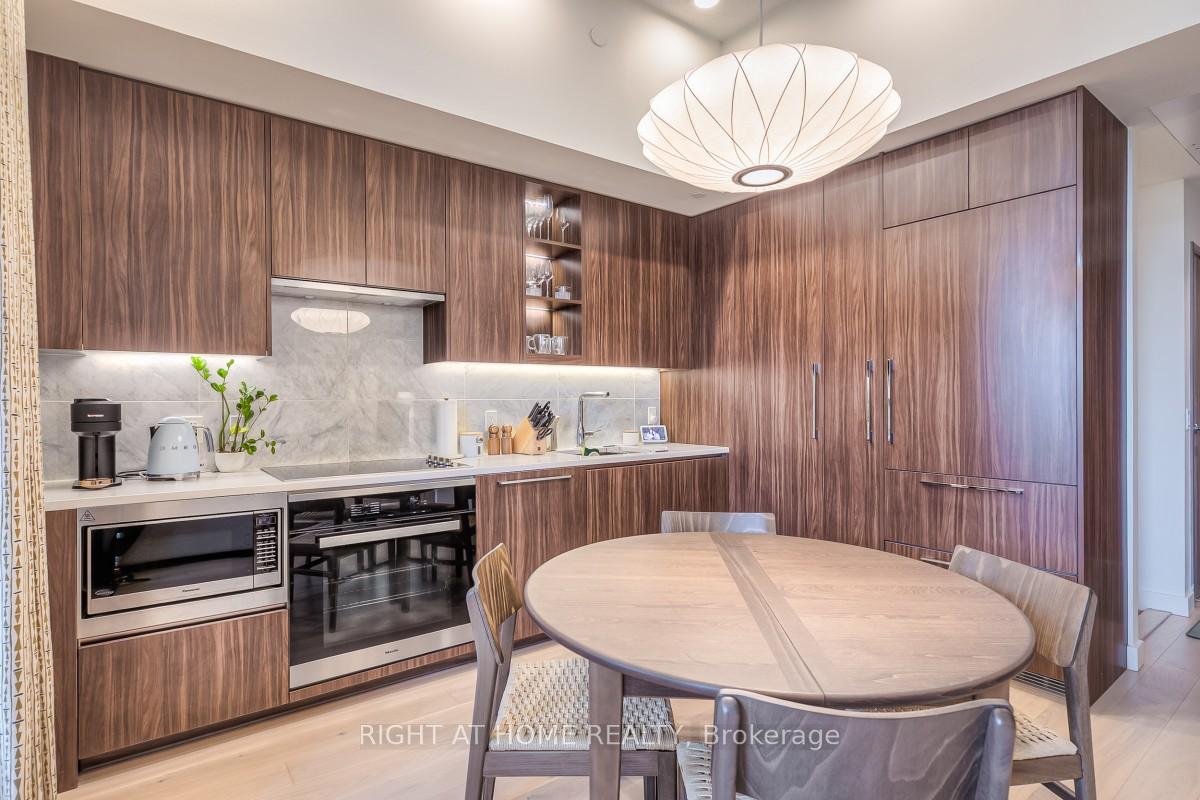 Photo 9 of Unit 511, 95 McMahon Drive, North York, Bayview Village — HOMEH