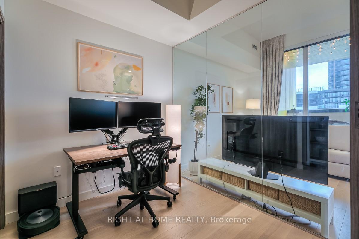 Photo 12 of Unit 511, 95 McMahon Drive, North York, Bayview Village — HOMEH
