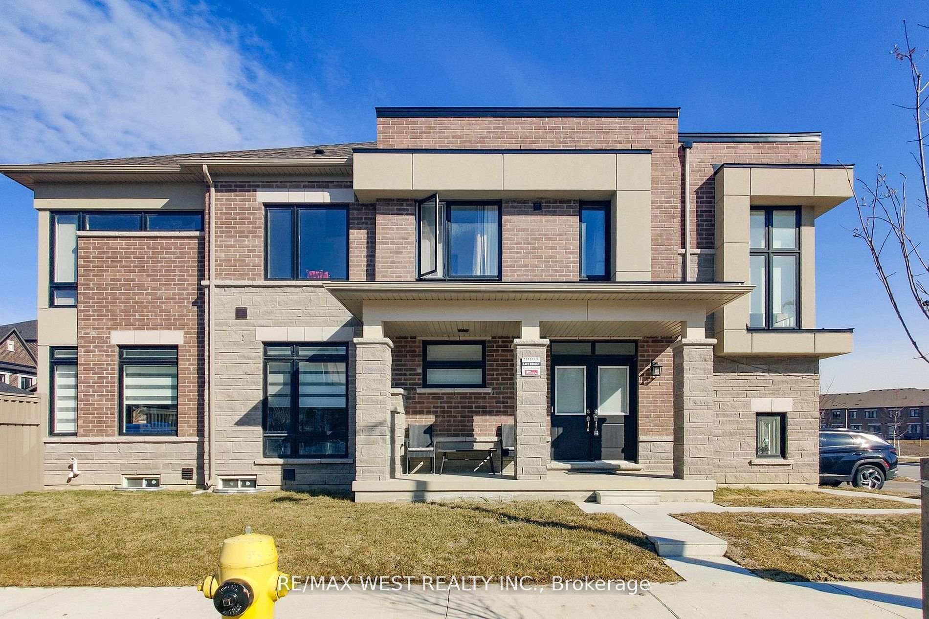 Photo 1 of 4 Haldimand Street, Vaughan, Kleinburg — HOMEH