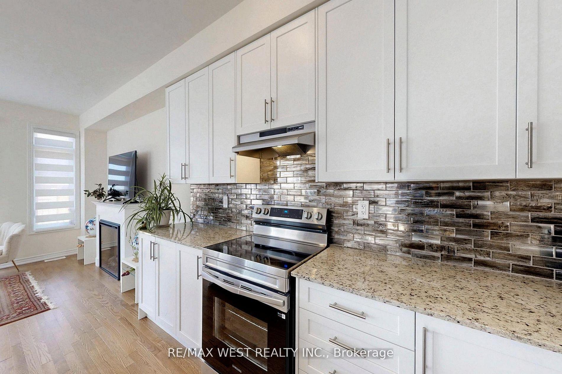 Photo 15 of 4 Haldimand Street, Vaughan, Kleinburg — HOMEH