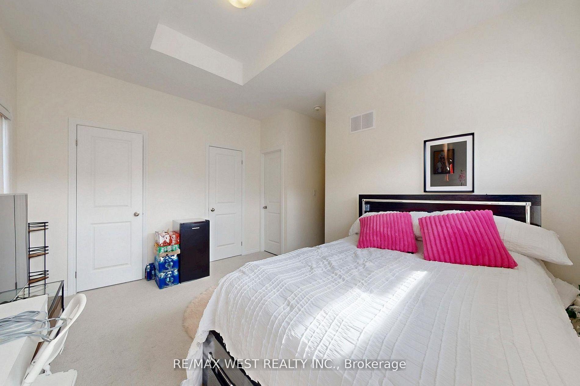 Photo 21 of 4 Haldimand Street, Vaughan, Kleinburg — HOMEH