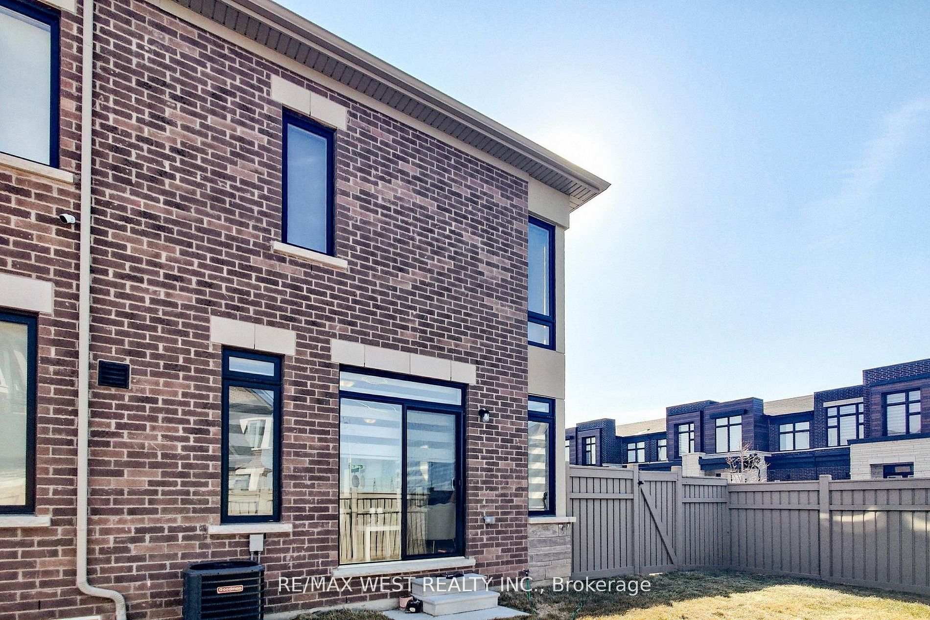 Photo 31 of 4 Haldimand Street, Vaughan, Kleinburg — HOMEH