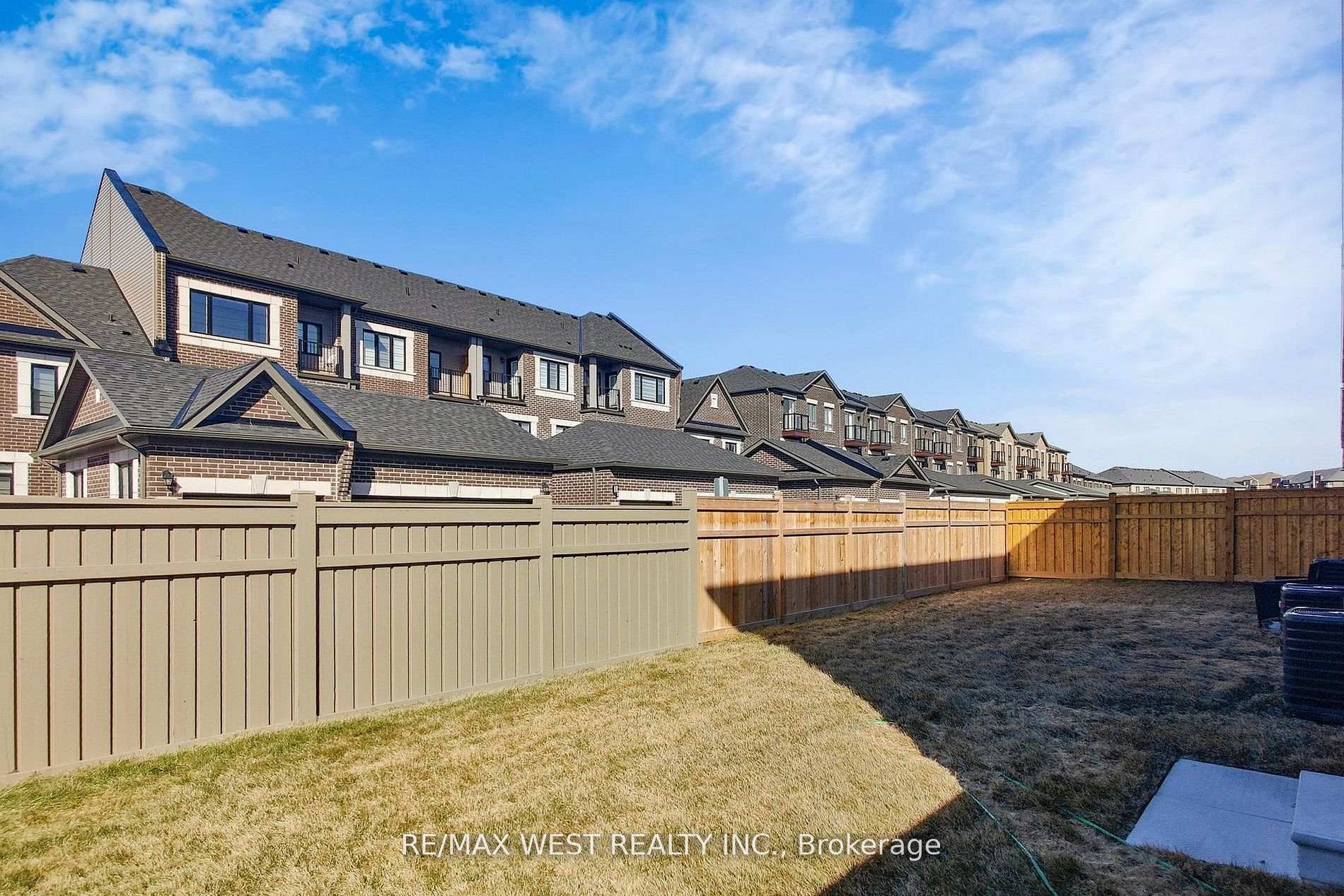 Photo 32 of 4 Haldimand Street, Vaughan, Kleinburg — HOMEH