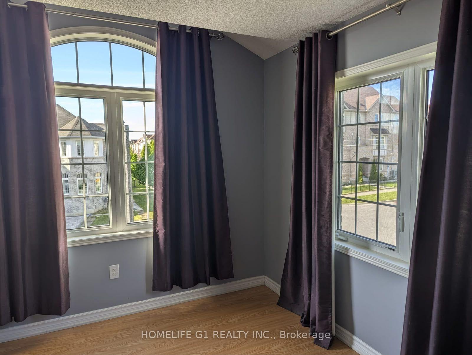 Photo 8 of 25 Hornett Way, Ajax, Central East — HOMEH