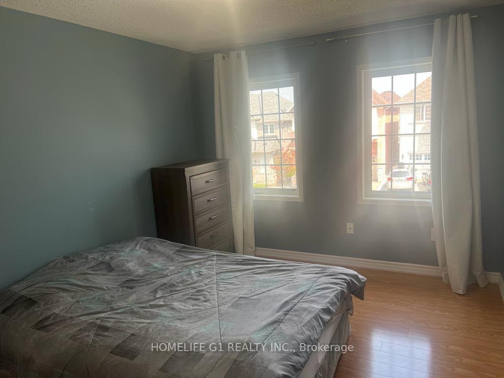 Photo 14 of 25 Hornett Way, Ajax, Central East — HOMEH