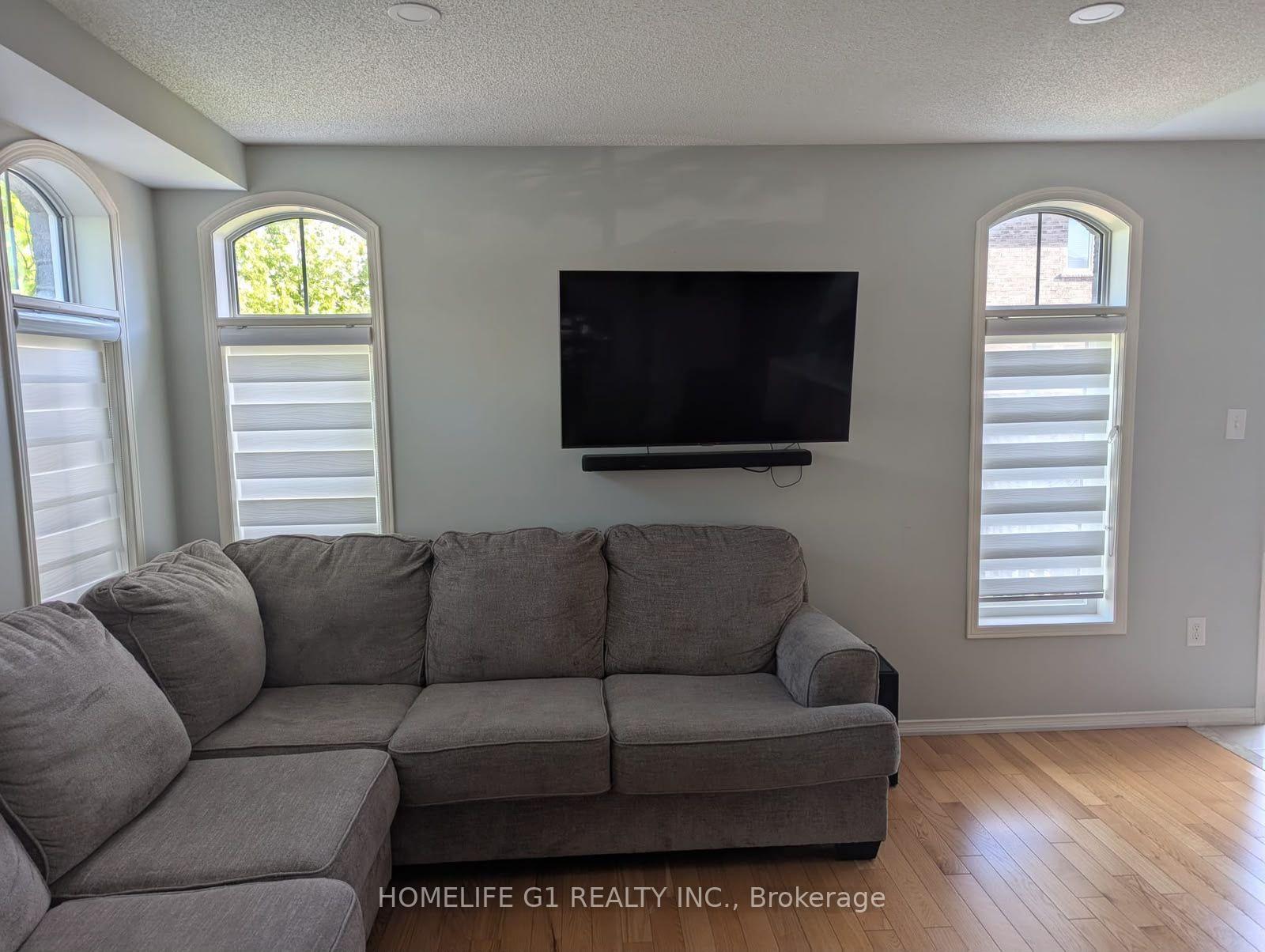 Photo 5 of 25 Hornett Way, Ajax, Central East — HOMEH
