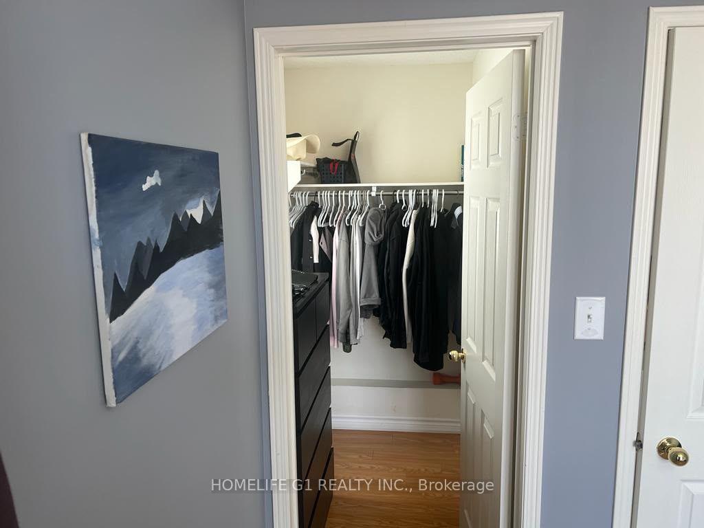 Photo 19 of 25 Hornett Way, Ajax, Central East — HOMEH