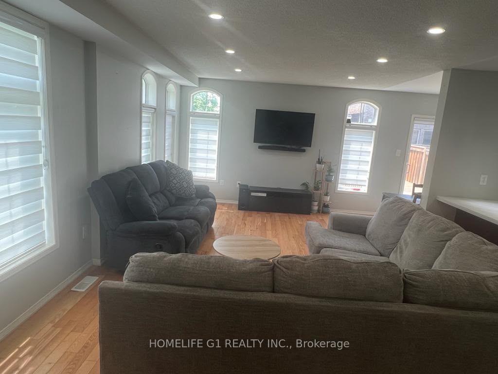 Photo 7 of 25 Hornett Way, Ajax, Central East — HOMEH