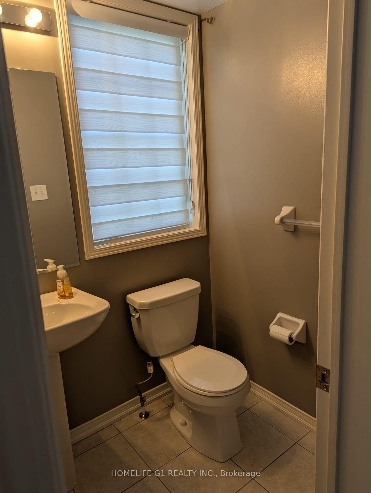 Photo 22 of 25 Hornett Way, Ajax, Central East — HOMEH