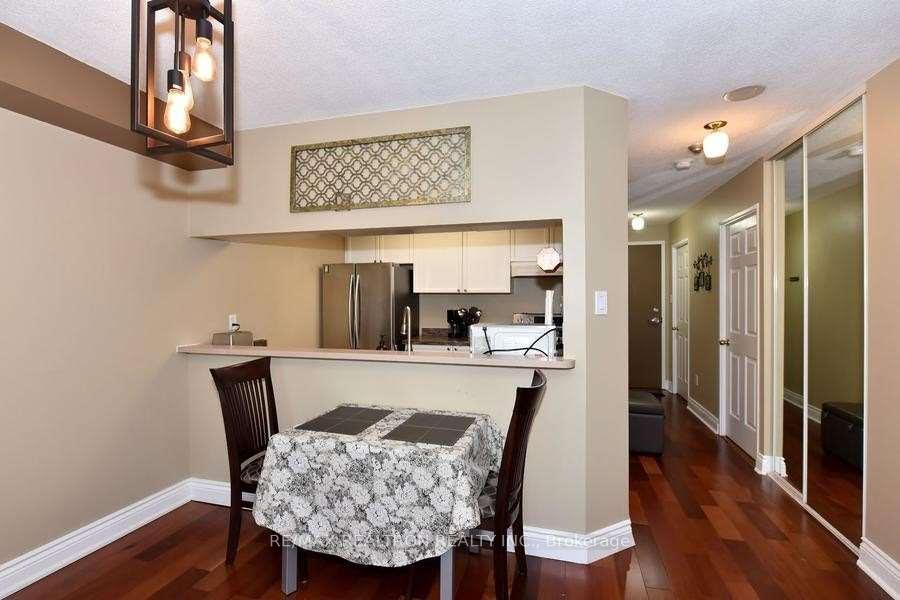 Photo 9 of Unit 814, 101 Subway Crescent, Etobicoke, Islington-City Centre West — HOMEH