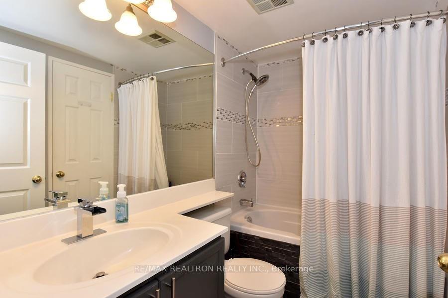 Photo 12 of Unit 814, 101 Subway Crescent, Etobicoke, Islington-City Centre West — HOMEH