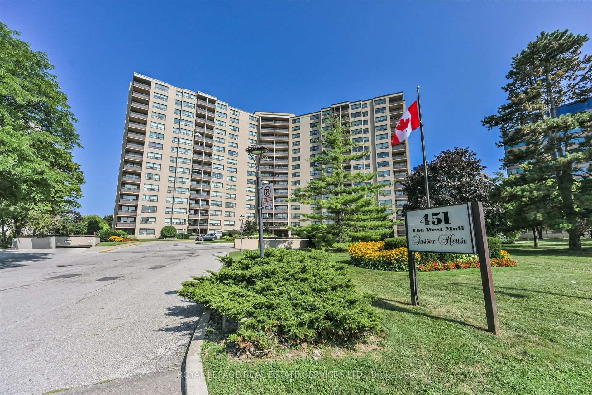 Front of Unit 1518, 451 The West Mall