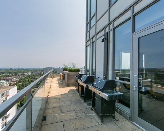 Photo 9 of Unit 903, 83 Redpath Avenue, Toronto, Mount Pleasant West — HOMEH
