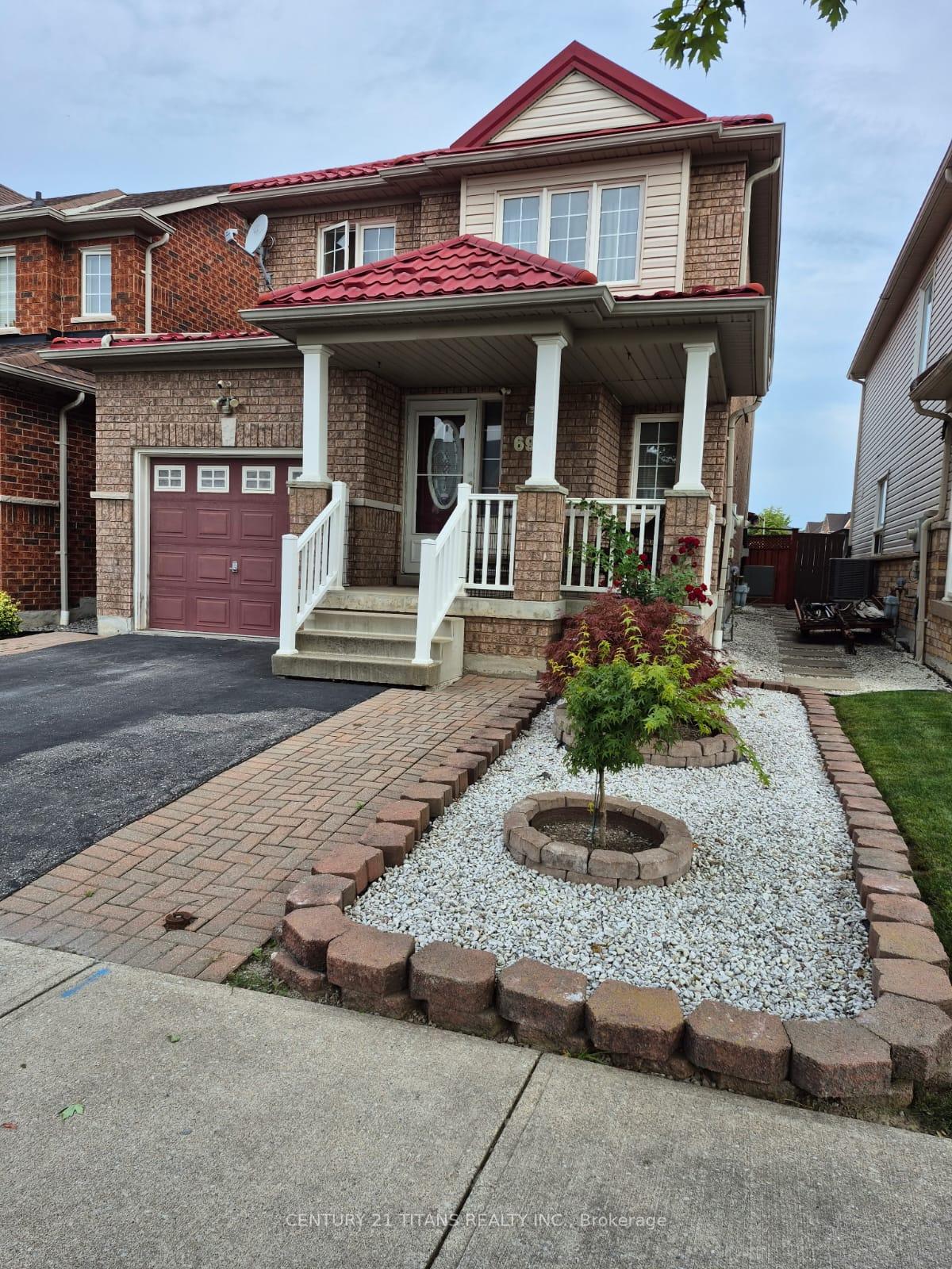 Photo 3 of 69 Rampart Crescent, Whitby, Williamsburg — HOMEH