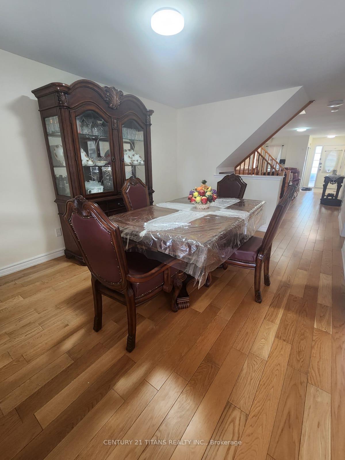 Photo 9 of 69 Rampart Crescent, Whitby, Williamsburg — HOMEH