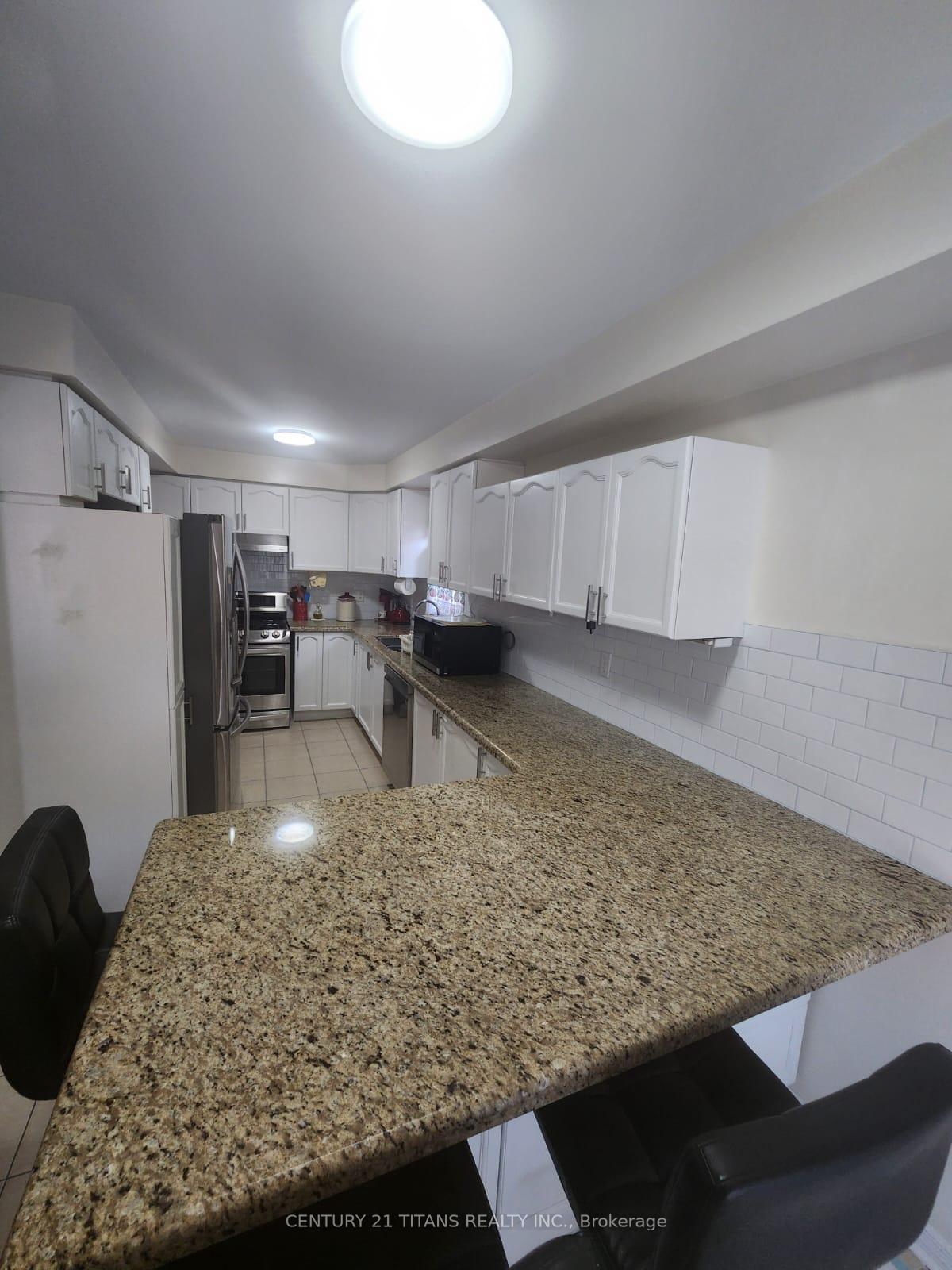 Photo 11 of 69 Rampart Crescent, Whitby, Williamsburg — HOMEH