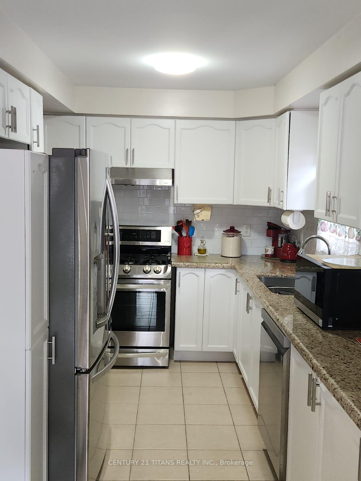 Photo 13 of 69 Rampart Crescent, Whitby, Williamsburg — HOMEH