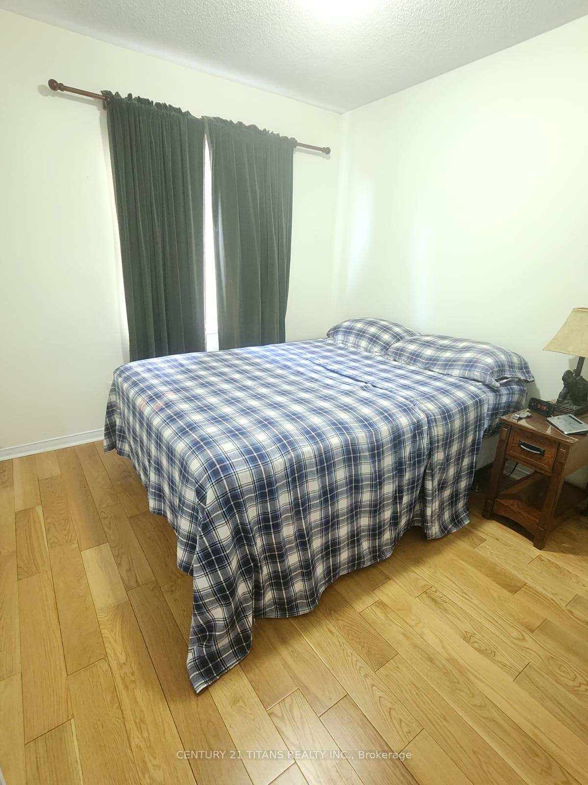 Photo 25 of 69 Rampart Crescent, Whitby, Williamsburg — HOMEH