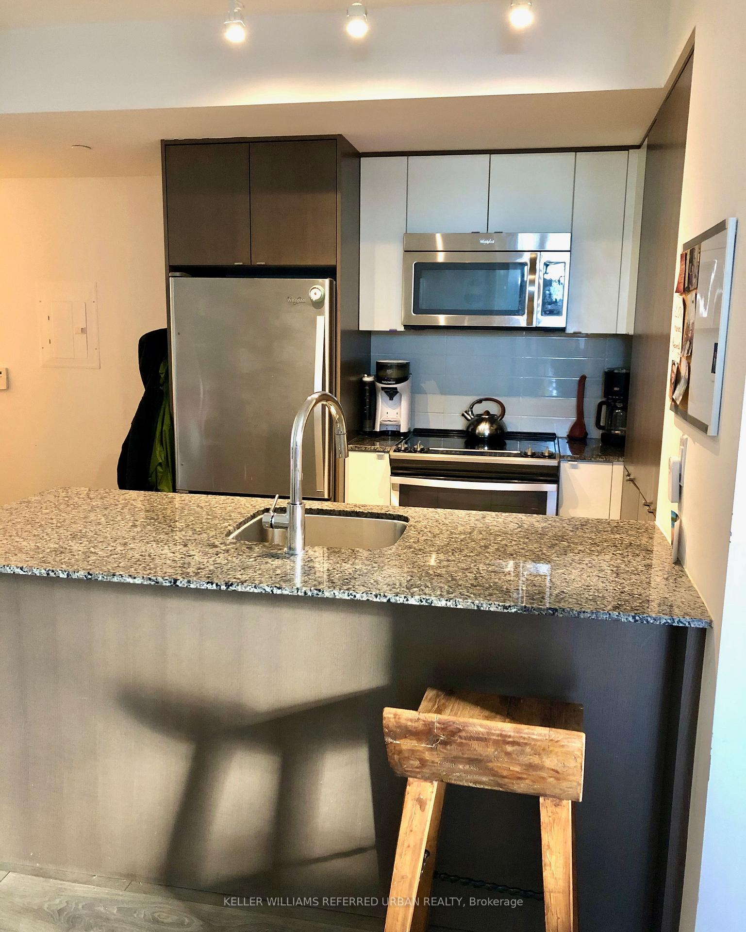 Photo 5 of Unit 2407, 9 Valhalla Inn Road, Etobicoke, Islington-City Centre West — HOMEH